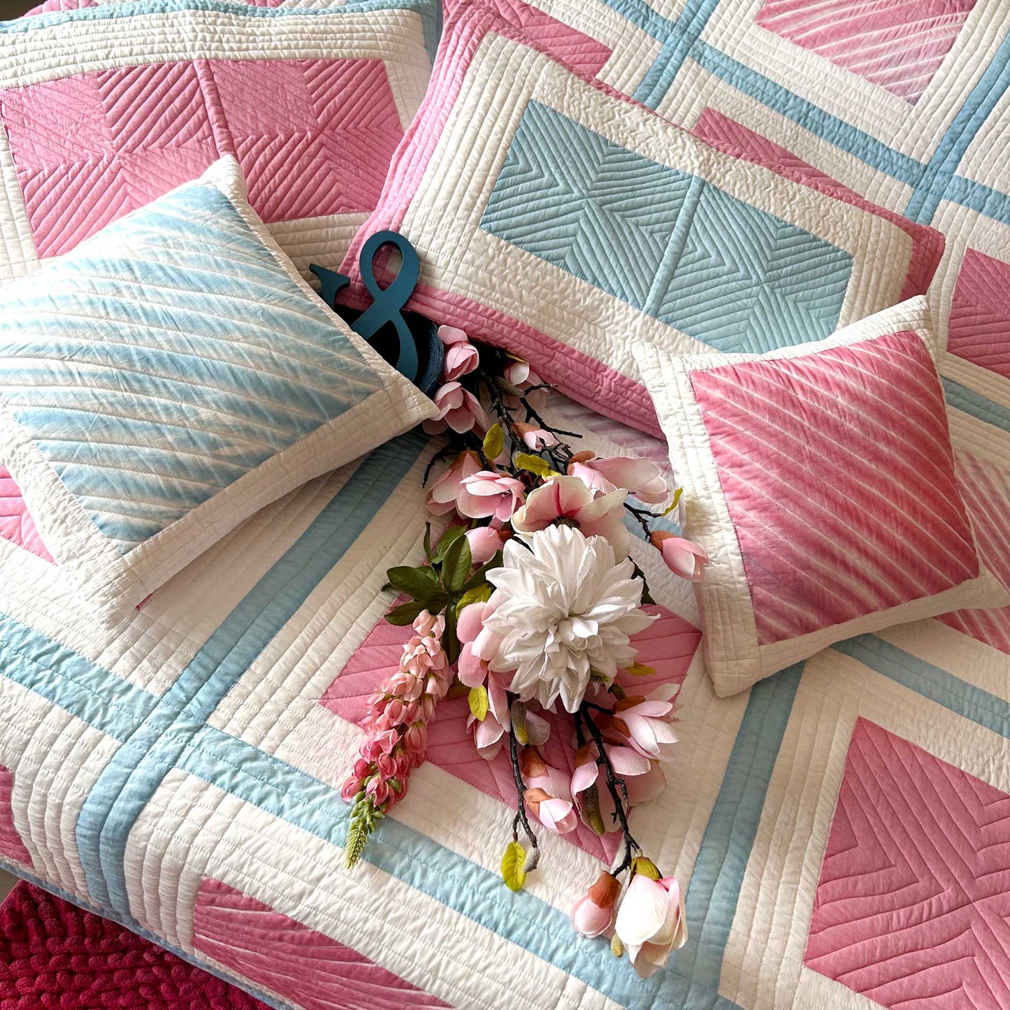 NATALIE HELLO NEW YORK PATCHWORK QUILTED BEDCOVER SET