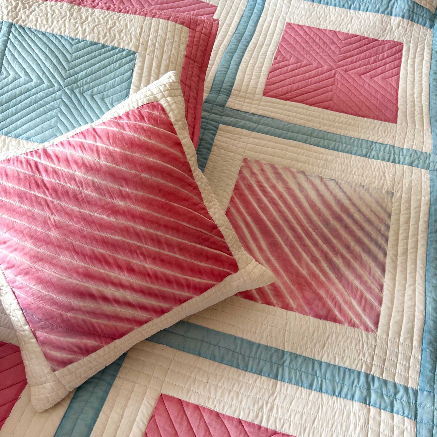 NATALIE HELLO NEW YORK PATCHWORK QUILTED BEDCOVER SET