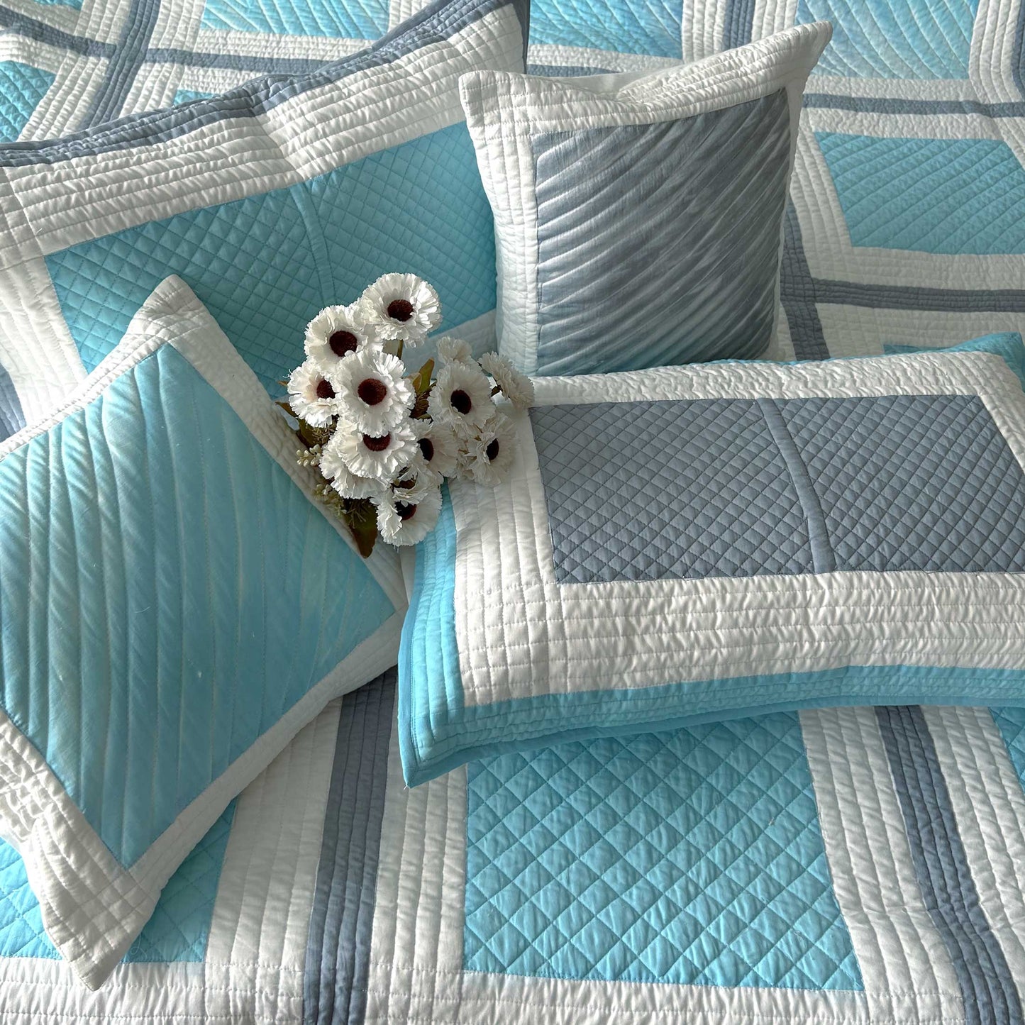 NEOMI HELLO NEW YORK PATCHWORK QUILTED BEDCOVER SET