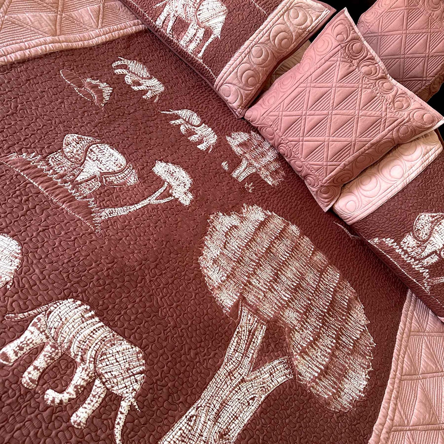 LLOYD POETRY IN NATURE NUI SHIBORI OMBRE QUILTED BEDCOVER SET