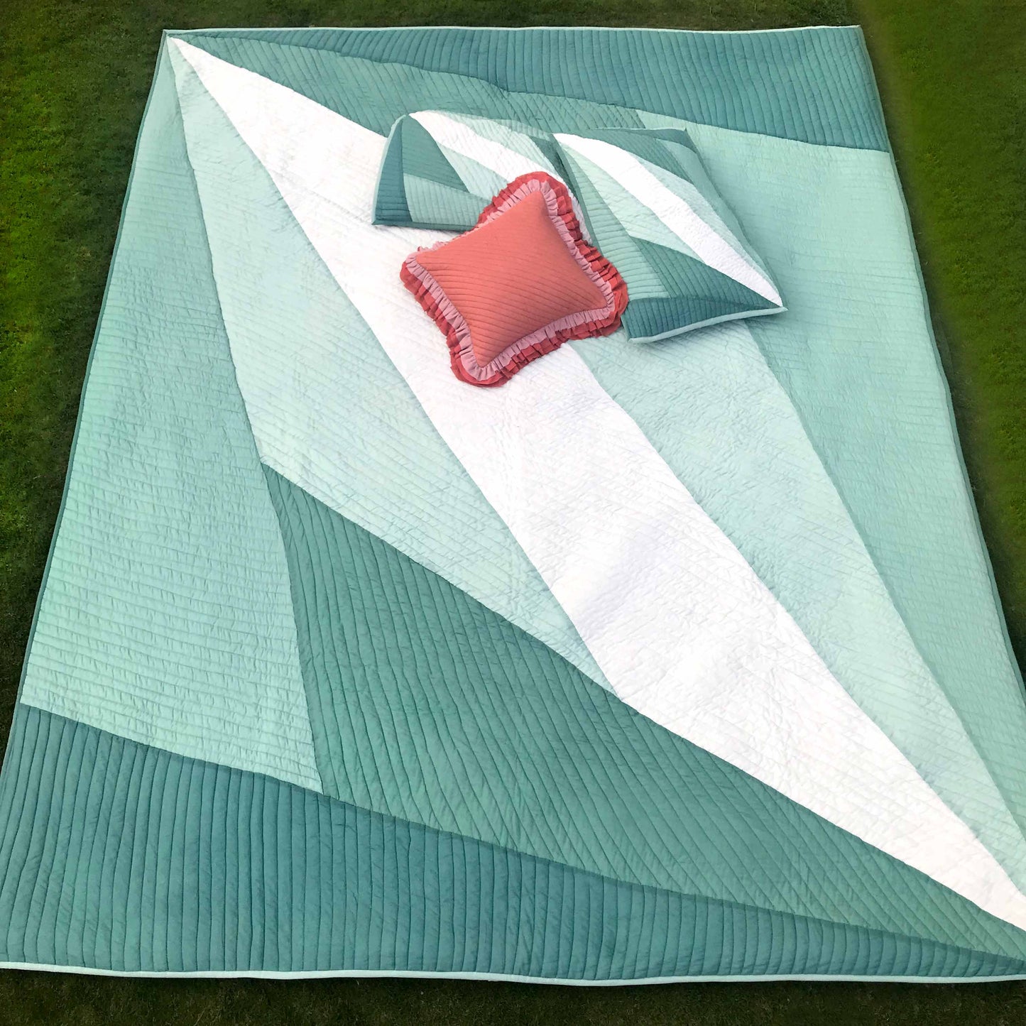 KATHERINE COPENHAGEN MELANGE PATCHWORK QUILTED BEDCOVER SET