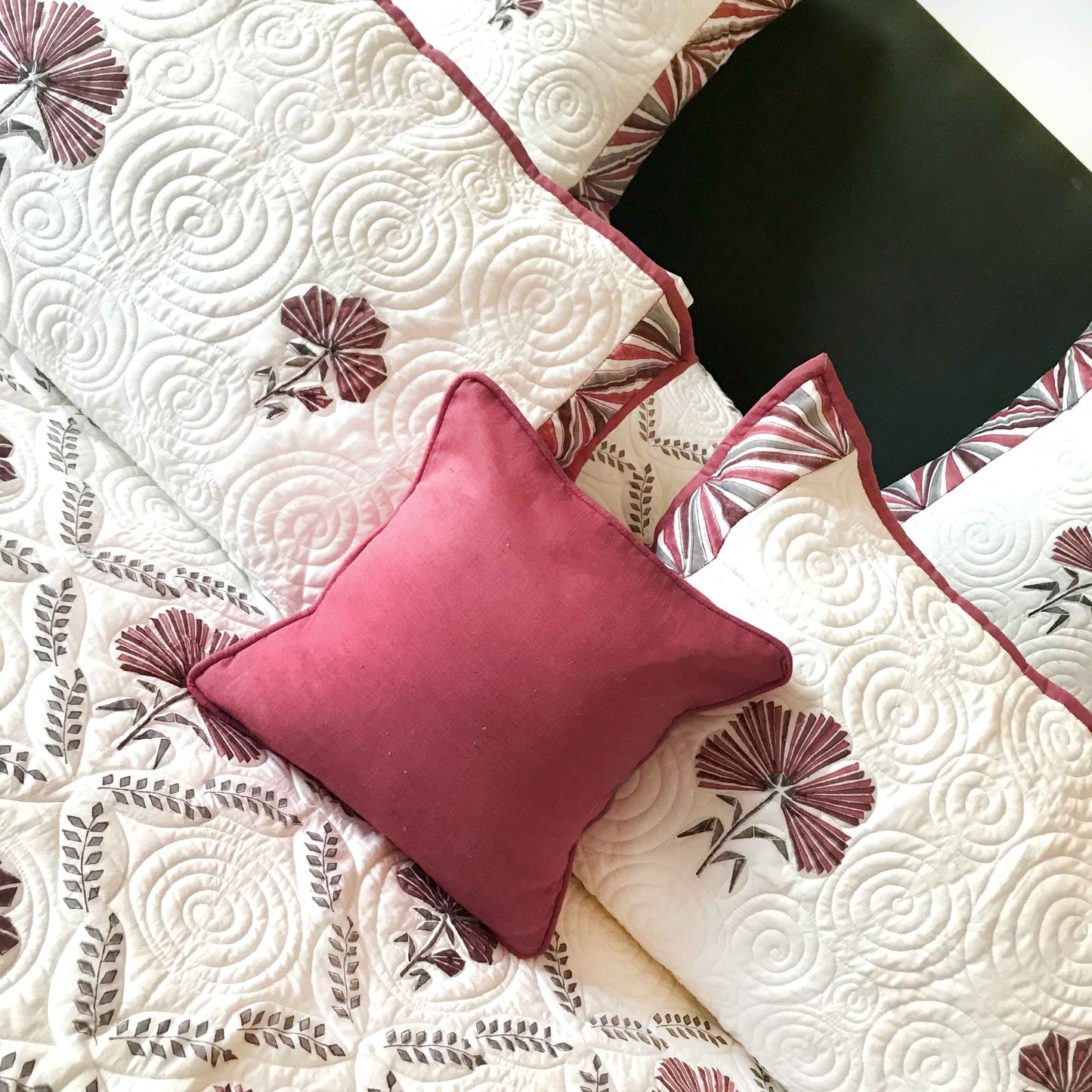 PALOMA PARISIAN PANACHE VINEYARD RED 6 PIECE QUILTED BEDCOVER SET