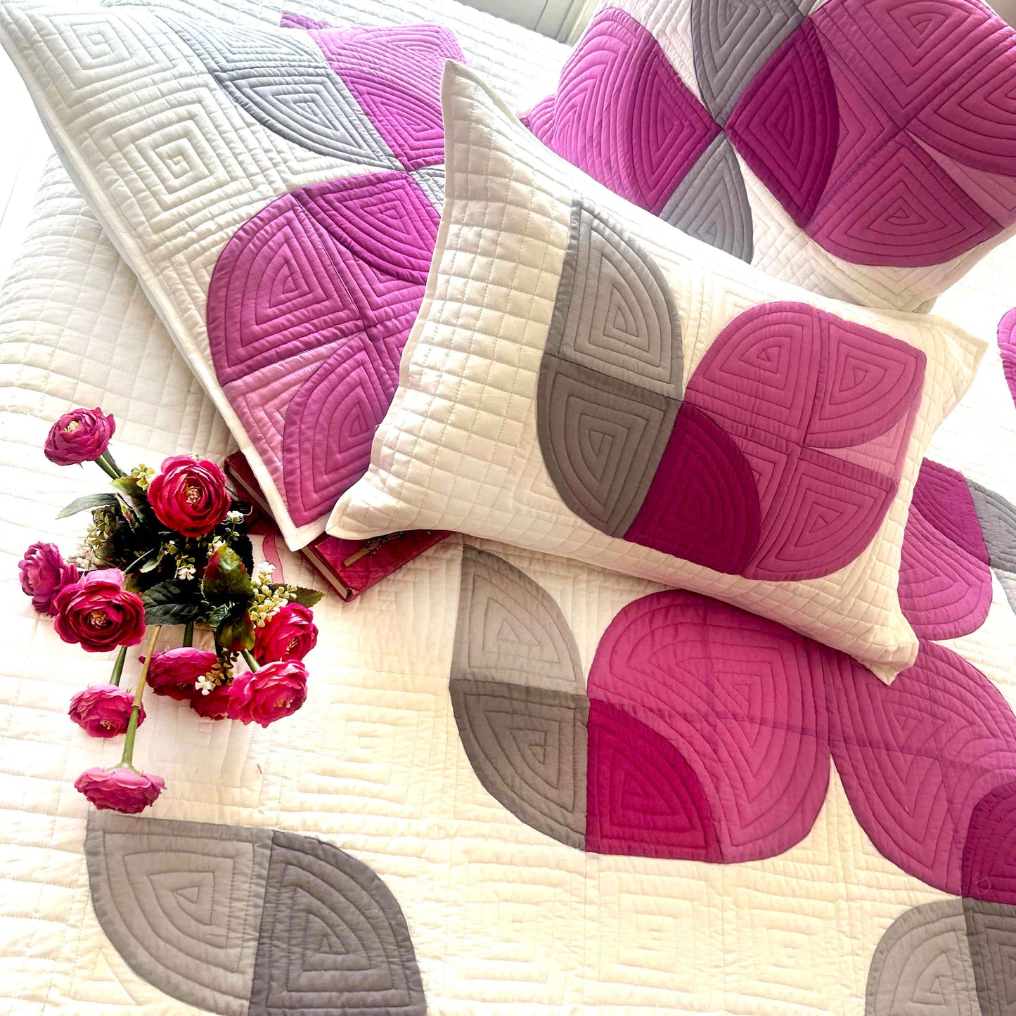 DELAINIE TULIPS OF KASHMIR PATCHWORK QUILTED BEDCOVER SET