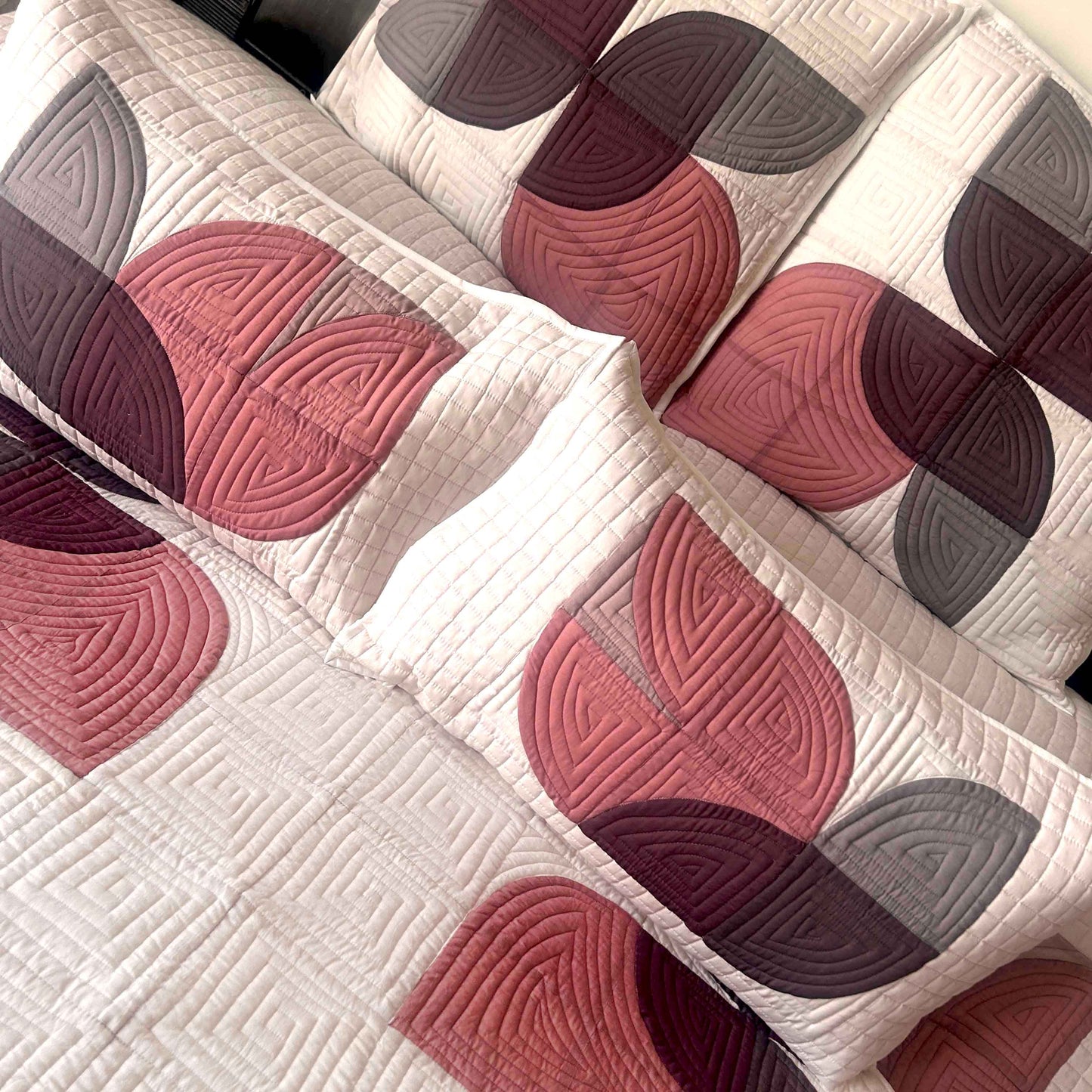 DEBORAH TULIPS OF KASHMIR PATCHWORK QUILTED BEDCOVER SET