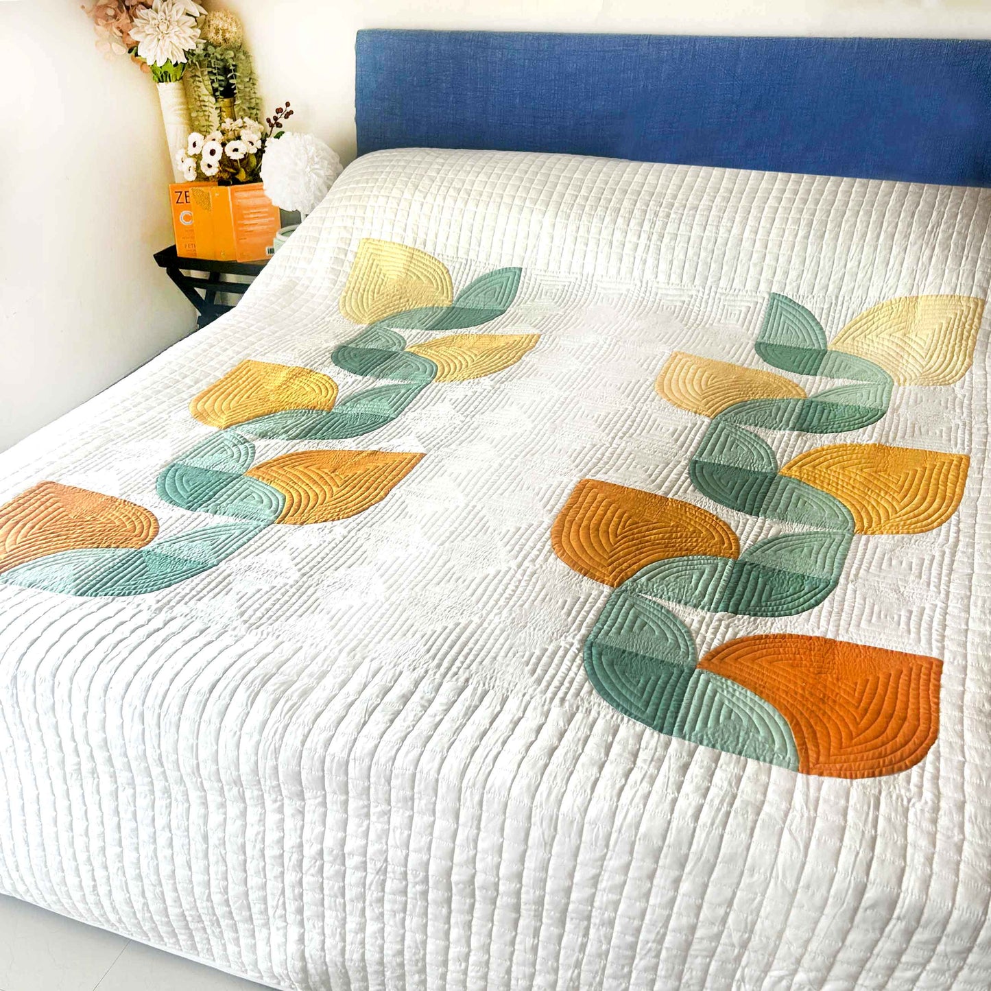 DAPHNE TULIPS OF KASHMIR PATCHWORK QUILTED BEDCOVER SET