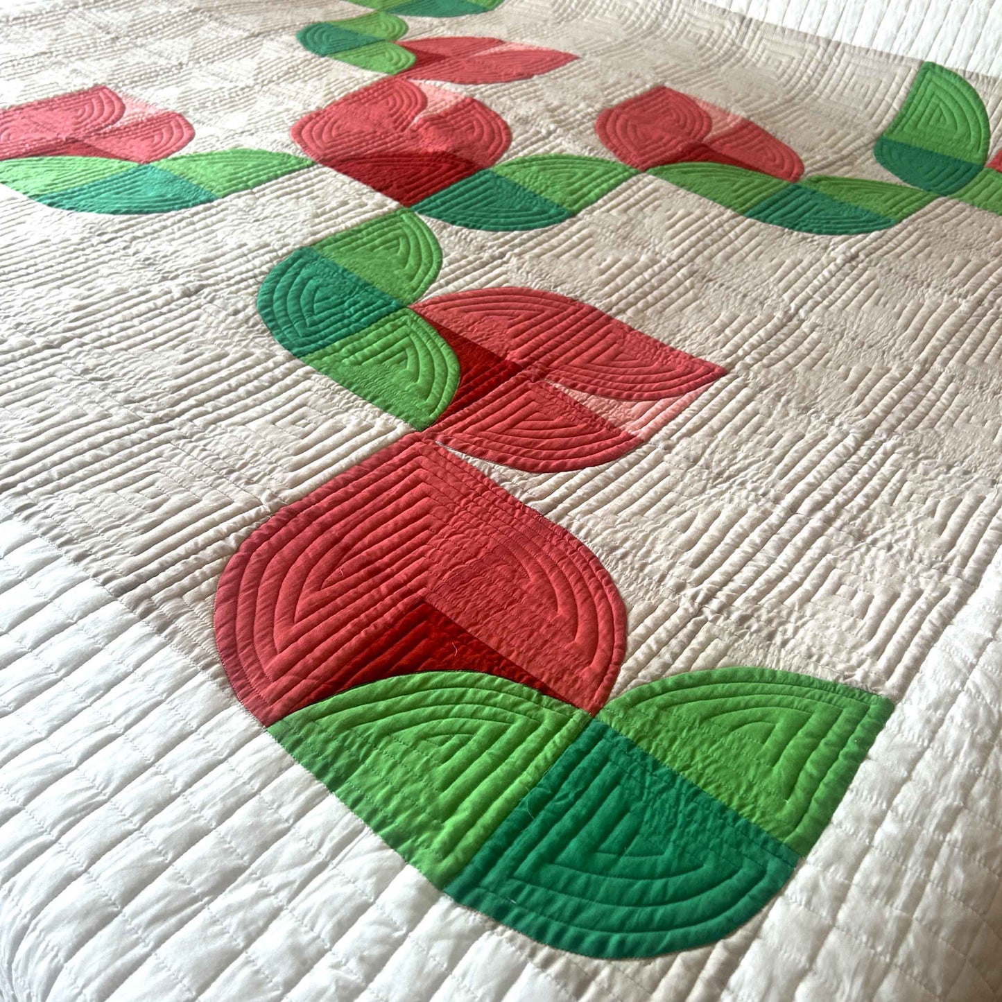 DANICA TULIPS OF KASHMIR PATCHWORK QUILTED BEDCOVER SET