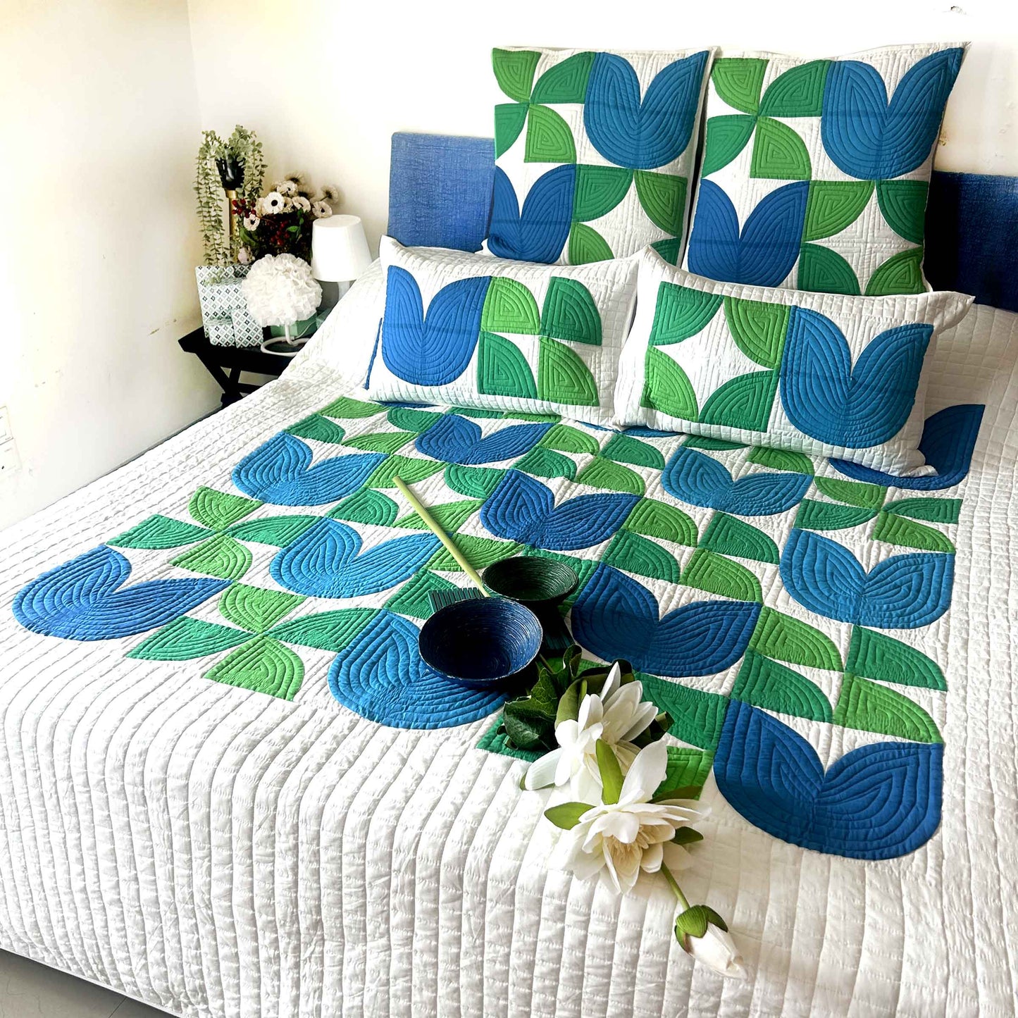 DORCIE TULIPS OF KASHMIR PATCHWORK QUILTED BEDCOVER SET