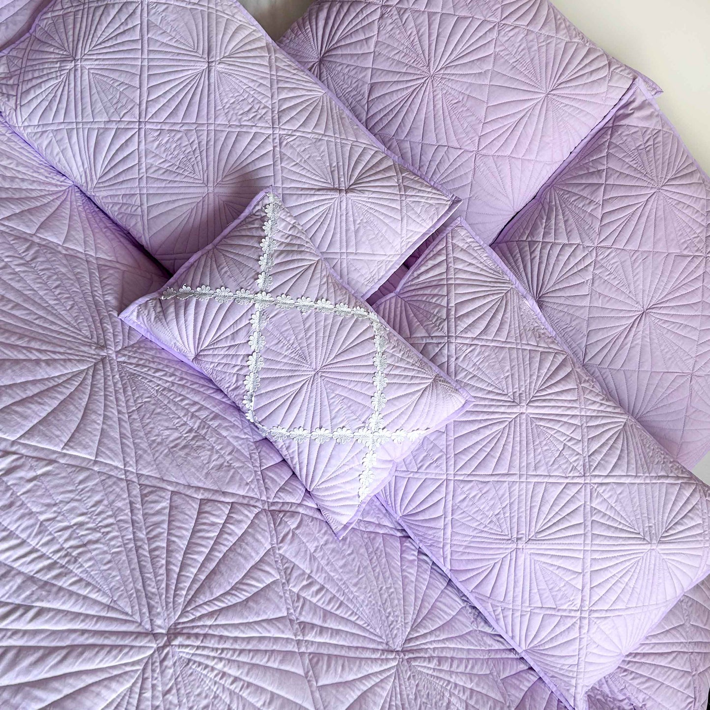 HAYLIE MEDITERRANEAN SERENITY ILLUMINOUS LILAC QUILTED 6 PIECE BEDCOVER SET
