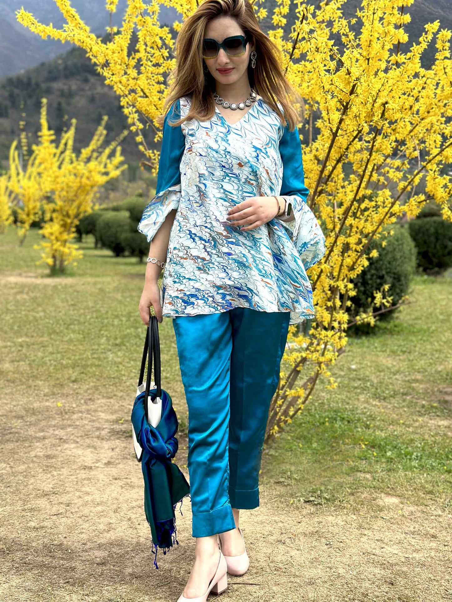 LIZZIE GORGEOUS KASHMIR WATER MARBLED PURE SILK TUNIC SET