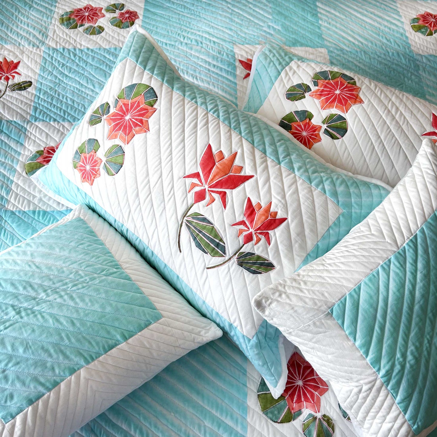NOELLE HELLO NEW YORK PATCHWORK QUILTED BEDCOVER SET